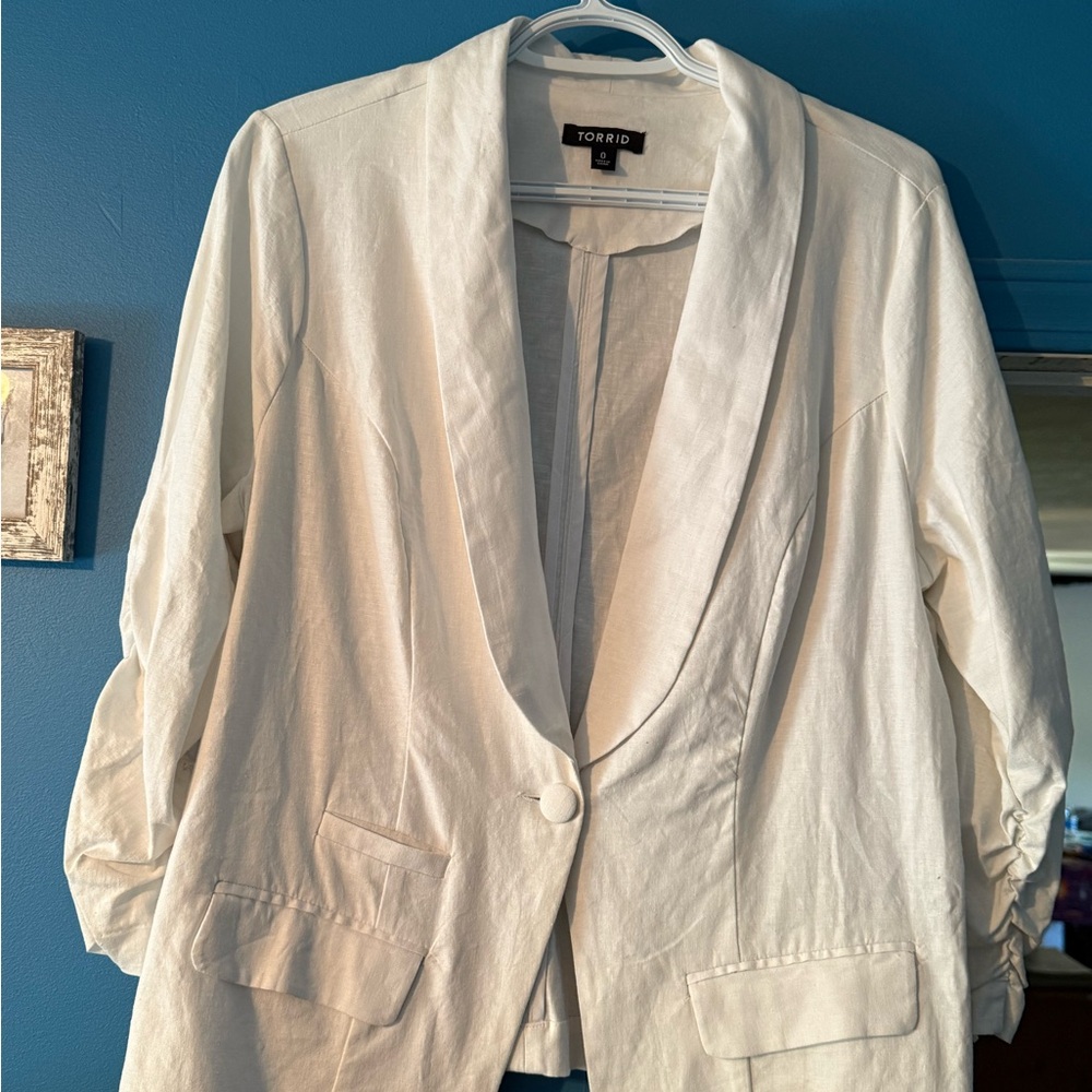 Torrid Women's Cream Blazer Jacket
